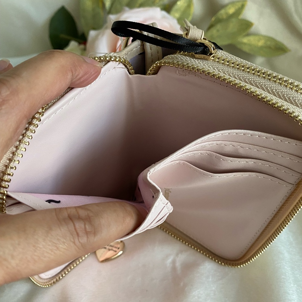 Juicy Couture Beige Wallet - Picture 9 of 12